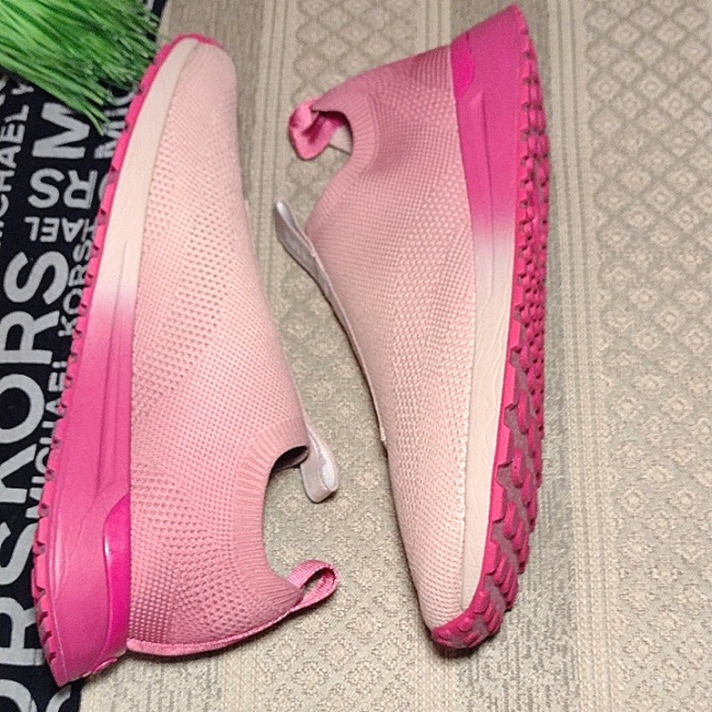 MICHAEL Michael Kors Barbie Pink Ombre Bodie Stretch knit sneakers - Picture 4 of 14